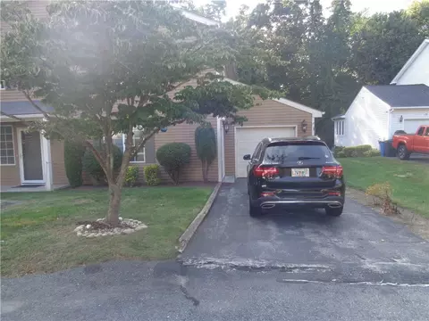 60 Governors Hill Rd, West Warwick, RI 02893