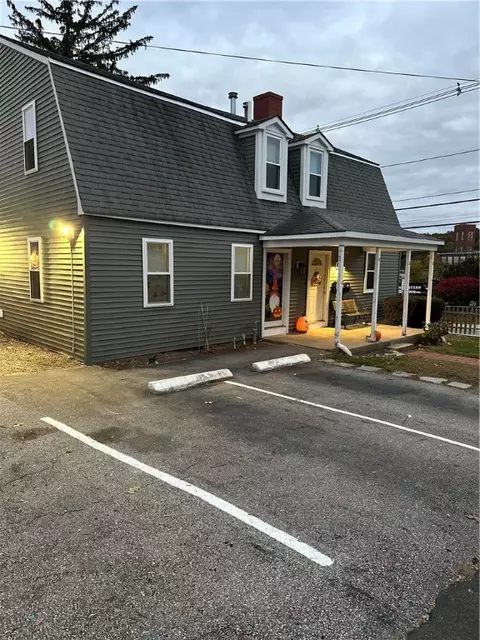 1 Elm Ct, Smithfield, RI 02917