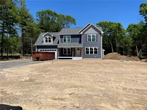 5 Cassidy Trl, Coventry, RI 02816