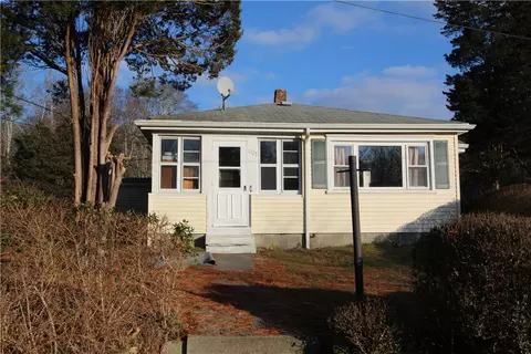 1107 Bulgarmarsh Rd, Tiverton, RI 02878