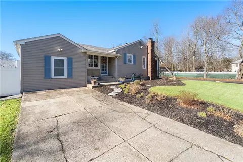 32 Lockhaven Rd, Warwick, RI 02889 photo 4