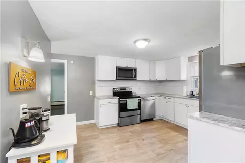 32 Lockhaven Rd, Warwick, RI 02889 photo 8