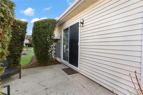 774 Williamsburg Cir, Warwick, RI 02886 photo 26