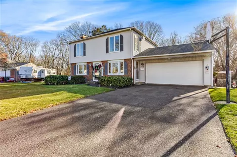 227 Bayberry Rd, Woonsocket, RI 02895 photo 3