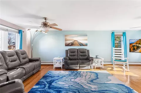 227 Bayberry Rd, Woonsocket, RI 02895 photo 5