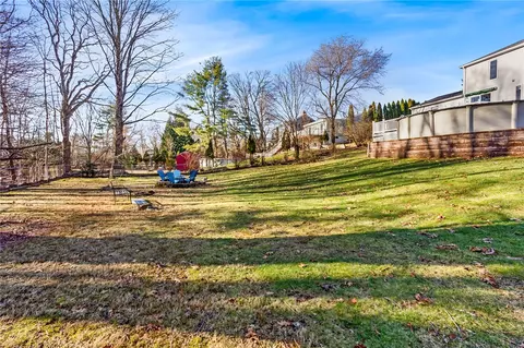 227 Bayberry Rd, Woonsocket, RI 02895 photo 40