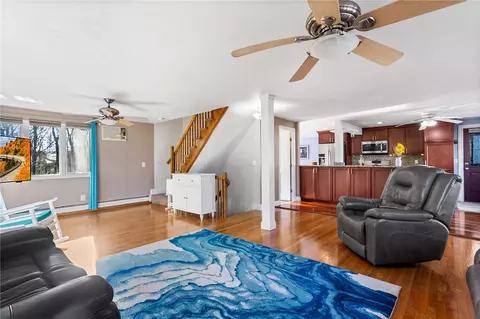 227 Bayberry Rd, Woonsocket, RI 02895 photo 7