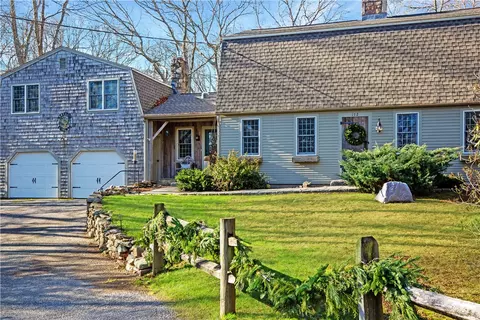 172 Estelle Dr, South Kingstown, RI 02892