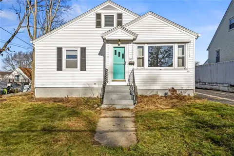 247 Grosvenor Ave, North Providence, RI 02904