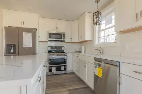91 Ward St, Woonsocket, RI 02895 photo 6