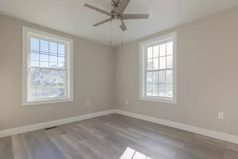 91 Ward St, Woonsocket, RI 02895 photo 12