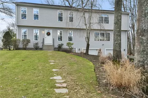 1061 Lafayette Rd, North Kingstown, RI 02852
