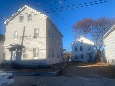 29 Bentley St, Woonsocket, RI 02895