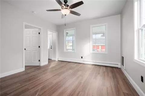 33 Gilbert St, Woonsocket, RI 02895 photo 11