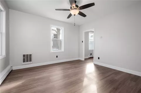 33 Gilbert St, Woonsocket, RI 02895 photo 9