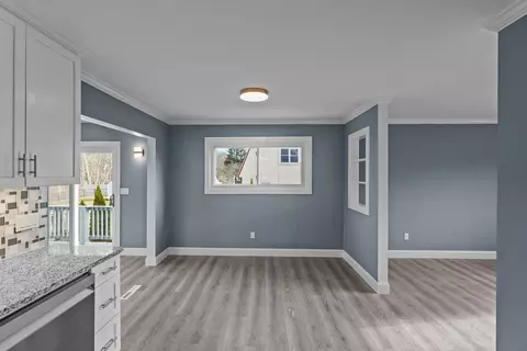 39 Saundra Dr, Westerly, RI 02891 photo 5