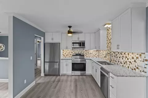 39 Saundra Dr, Westerly, RI 02891 photo 3