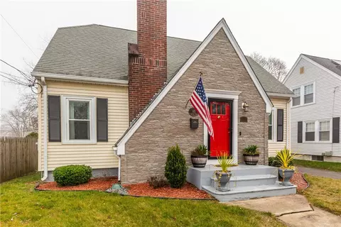 708 Willett Ave, East Providence, RI 02915
