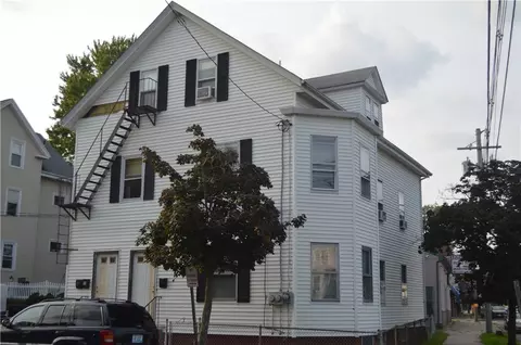 173 Bayview Ave, Cranston, RI 02905