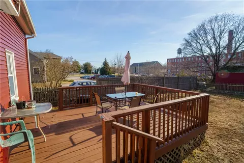 20 Reed St, Warwick, RI 02886 photo 4