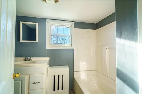 20 Reed St, Warwick, RI 02886 photo 25