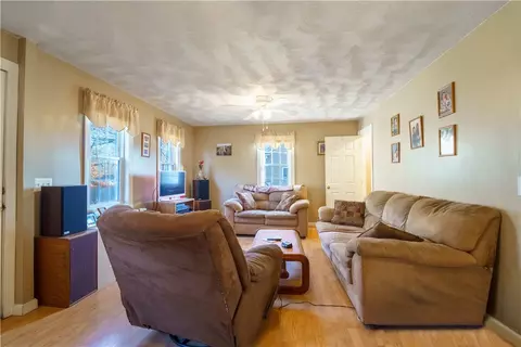 20 Reed St, Warwick, RI 02886 photo 6