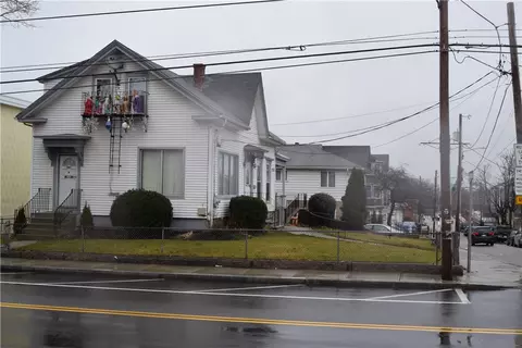 641 Broad St, Central Falls, RI 02863 photo 4