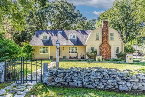 30 Dexter Rd, Scituate, RI 02857