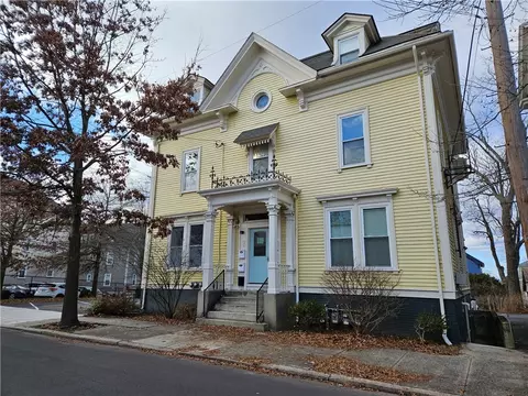 182 Camp St #10, Providence, RI 02906