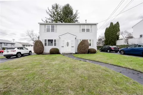 245 Hazelton St, Cranston, RI 02920