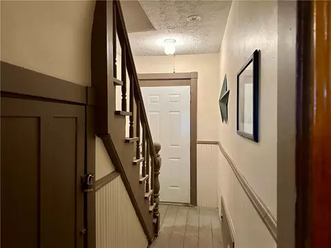 Entry Way - 530 River St, Woonsocket, RI 02895 photo 1 of 3
