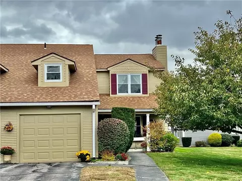 41 Nipmuc Trl #D, North Providence, RI 02904