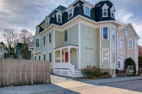 109 Church St #4, Newport, RI 02840