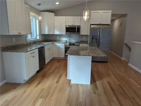 72 E Killingly Rd, Foster, RI 02825 photo 8