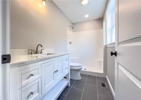 72 E Killingly Rd, Foster, RI 02825 photo 17