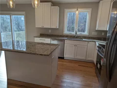 72 E Killingly Rd, Foster, RI 02825 photo 9