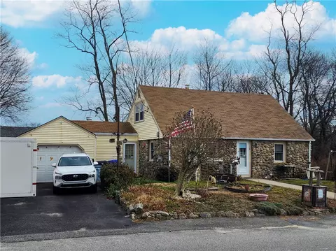 18 Tampa St, West Warwick, RI 02893