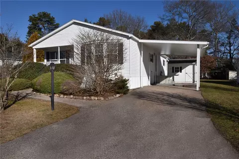 31 Pitch Pine Pl, South Kingstown, RI 02879