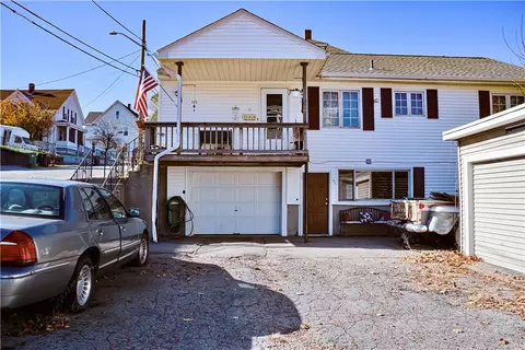 31 Verdun St, Woonsocket, RI 02895 photo 3