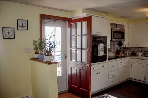 31 Verdun St, Woonsocket, RI 02895 photo 6
