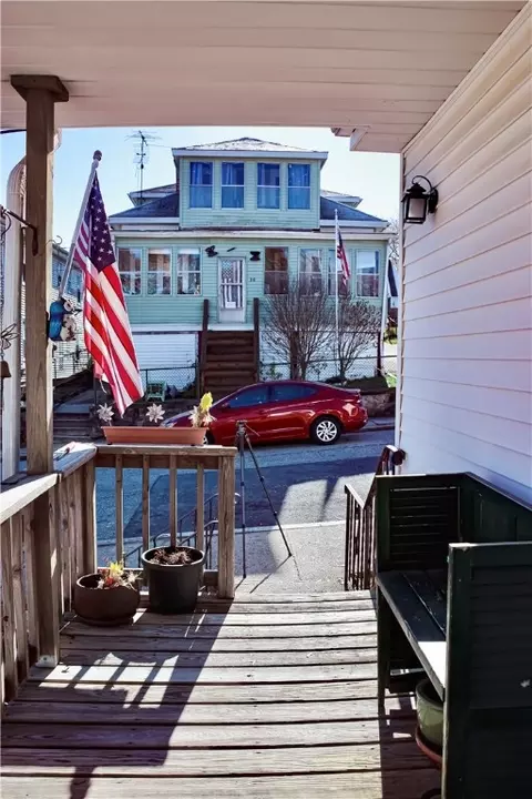31 Verdun St, Woonsocket, RI 02895 photo 5