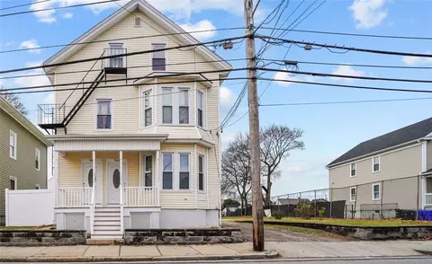 362 Lonsdale Ave, Pawtucket, RI 02860