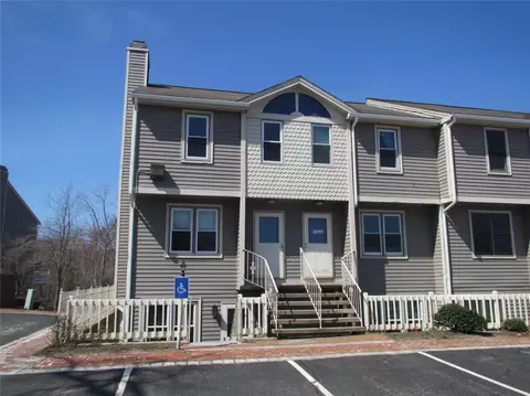 3399 Post Rd #16, Warwick, RI 02886 photo 2