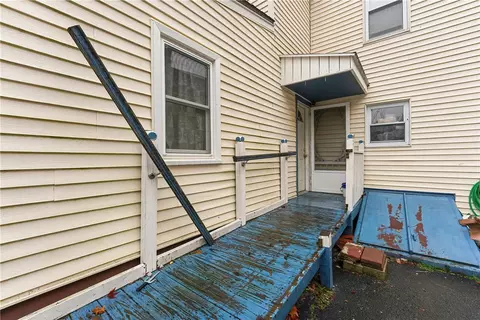 31 Wilson Ave, Woonsocket, RI 02895 photo 23
