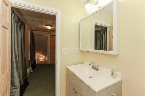 31 Wilson Ave, Woonsocket, RI 02895 photo 19