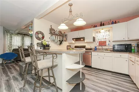 31 Wilson Ave, Woonsocket, RI 02895