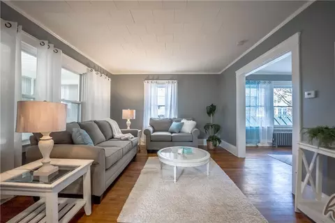 180 Warwick Ave, Cranston, RI 02905