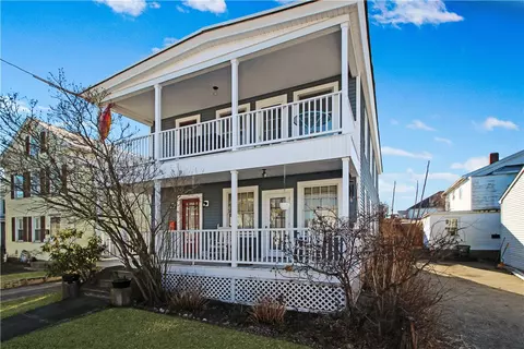 84 Pleasant St, Westerly, RI 02891
