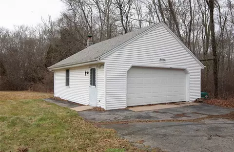 98 Ashaway Rd, Westerly, RI 02891 photo 4
