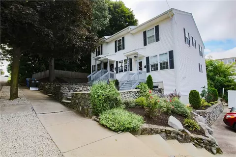 232 Dunedin St, Cranston, RI 02920